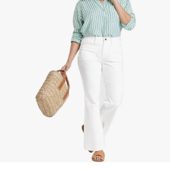 NWT Universal Thread White High Rise Flare Jeans SIZE 14 - Picture 1 of 8